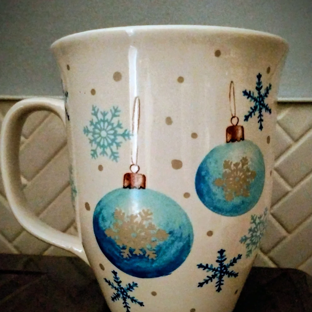 Holly Hill Festive Snowflake Ornament Mug - Picture 2 of 5